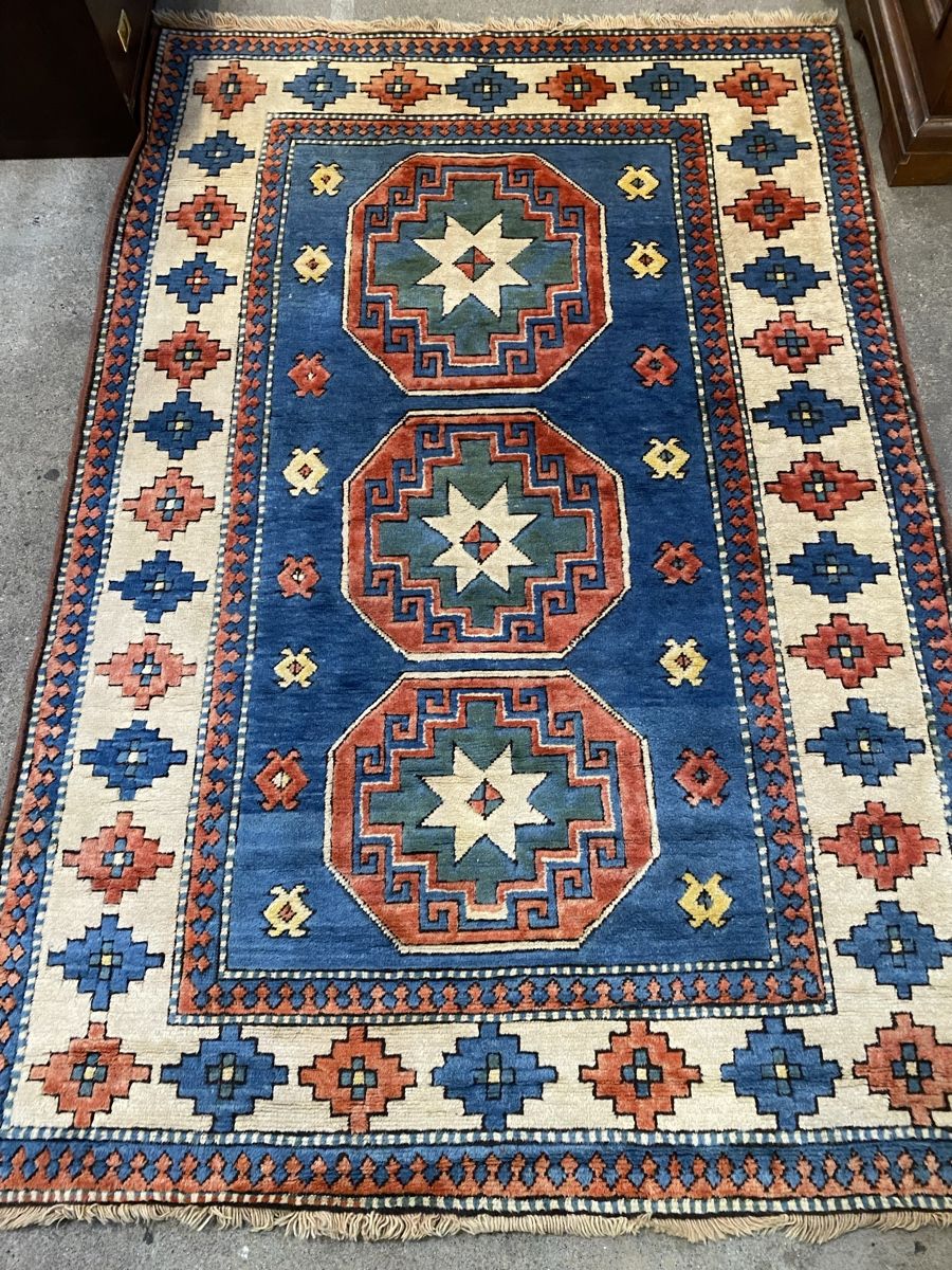 Tappeti: Dekorative Teppich Kars mit geometrischem Muster – Usato da Männedorf venduto da Adamiat 3