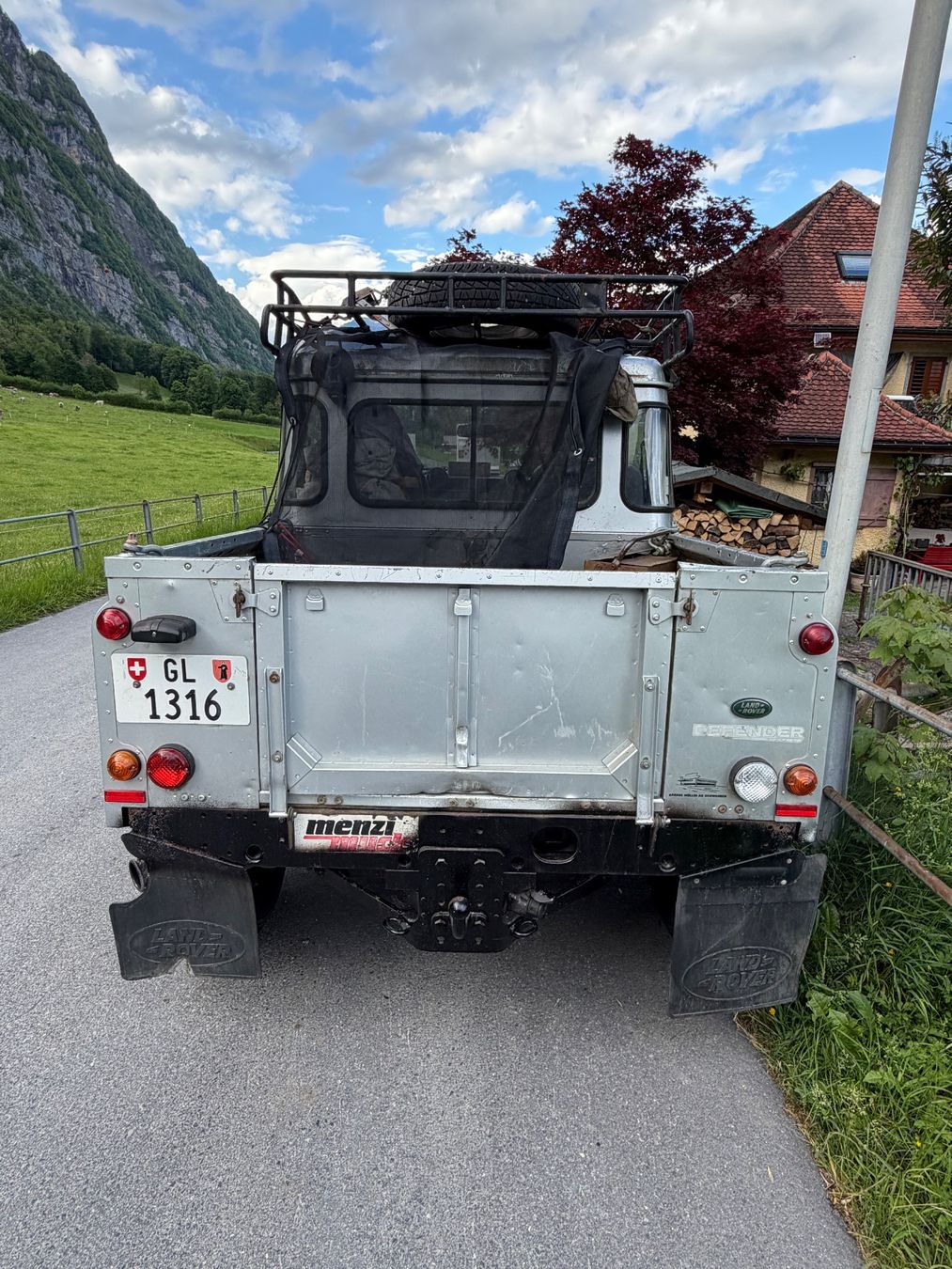 Land Rover Automobili: Land Rover Defender – Usato da Oberurnen venduto da quattroturbo 2
