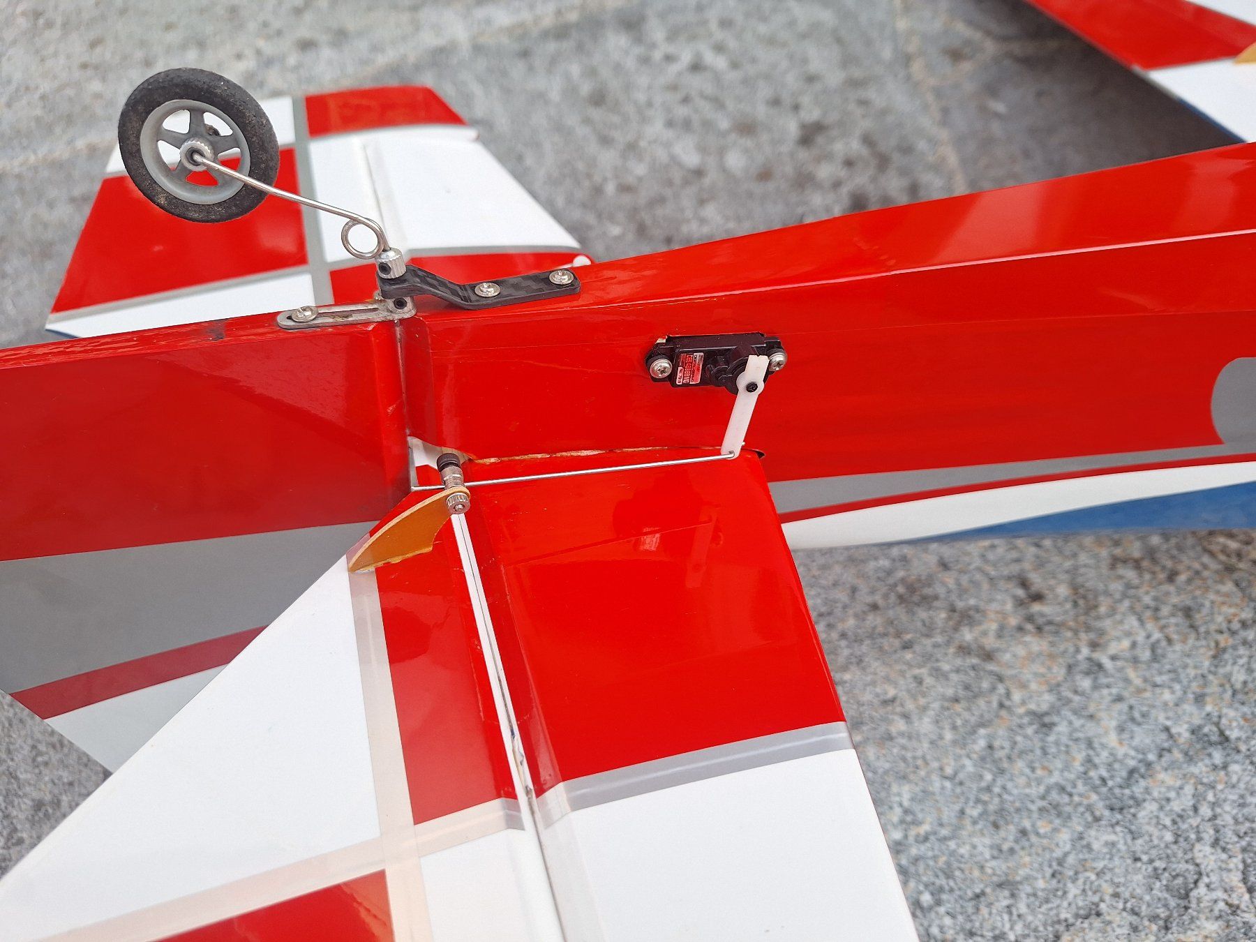 RC Kits de montage: Extremeflight Edge 540 (121cm) – D'occasion à Obfelden par Maxlibaer 3