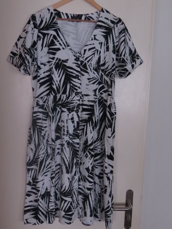 Tommy Hilfiger Sommer Kleid mit Blättermuster, Gr. 40, NEU