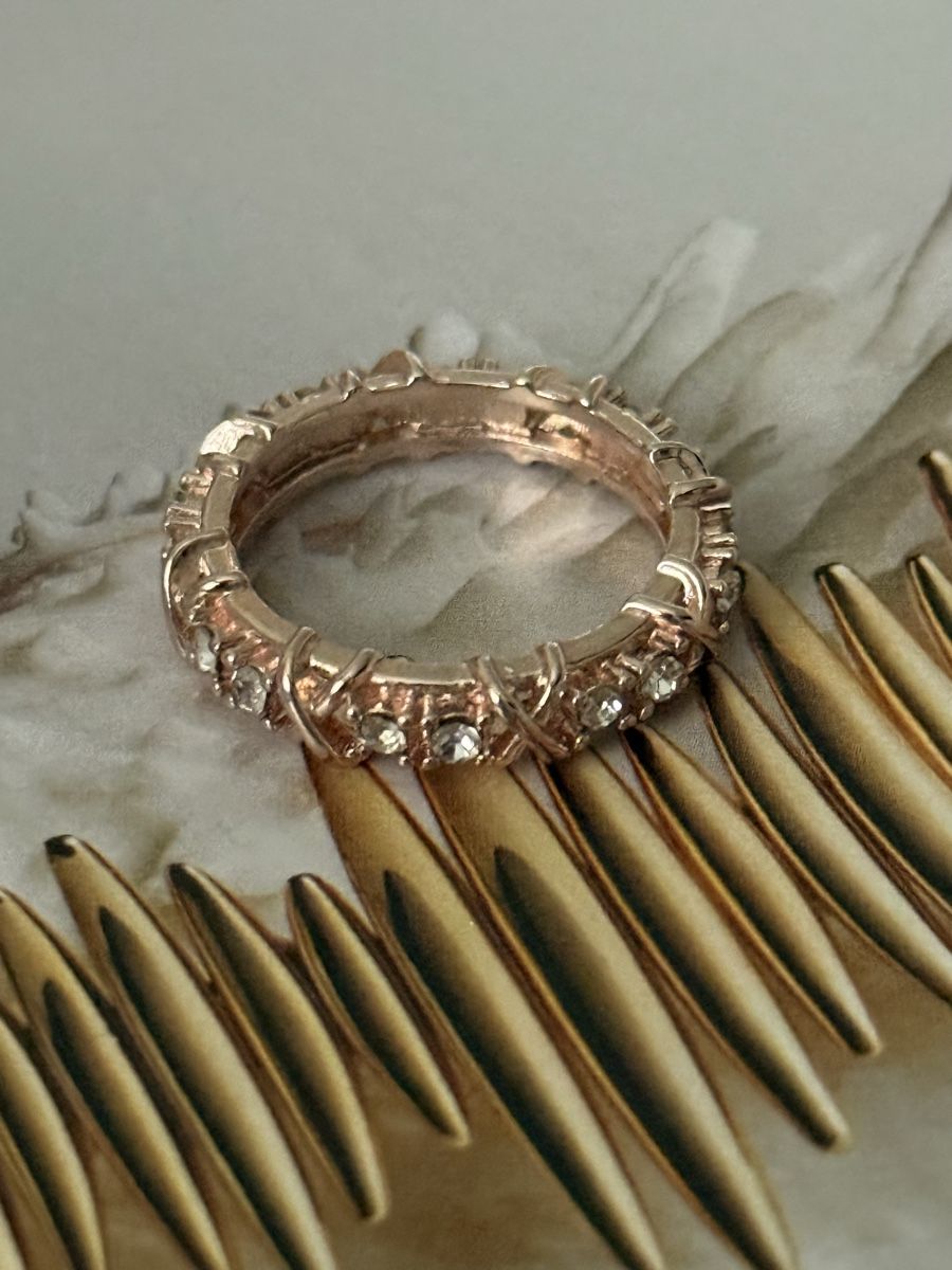 Anelli: Roségoldener Ring mit Strass Modeschmuck – Nuovo e nell'imballaggio originale da Oberentfelden venduto da Irinagueven