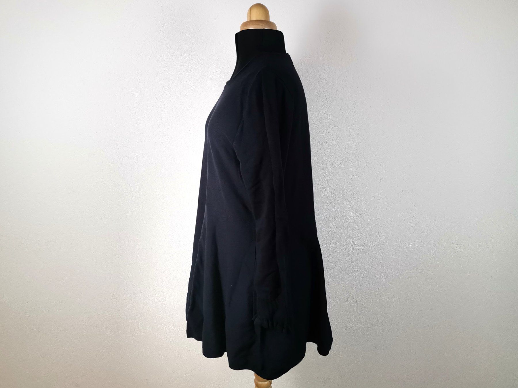 Pullover & Sweatshirts: LINEA TESINI Oversized Langarmshirt – Gebraucht aus Schaffhausen von Restwert_SH 5