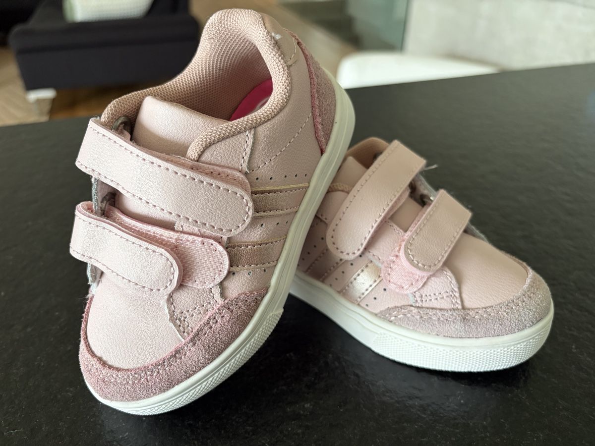 Scarpe per ragazzi: Chaussures Impidimpi rose, taille 23, neuves – Nuovo (secondo la descrizione) da Vuisternens-Ogoz venduto da PhilDr