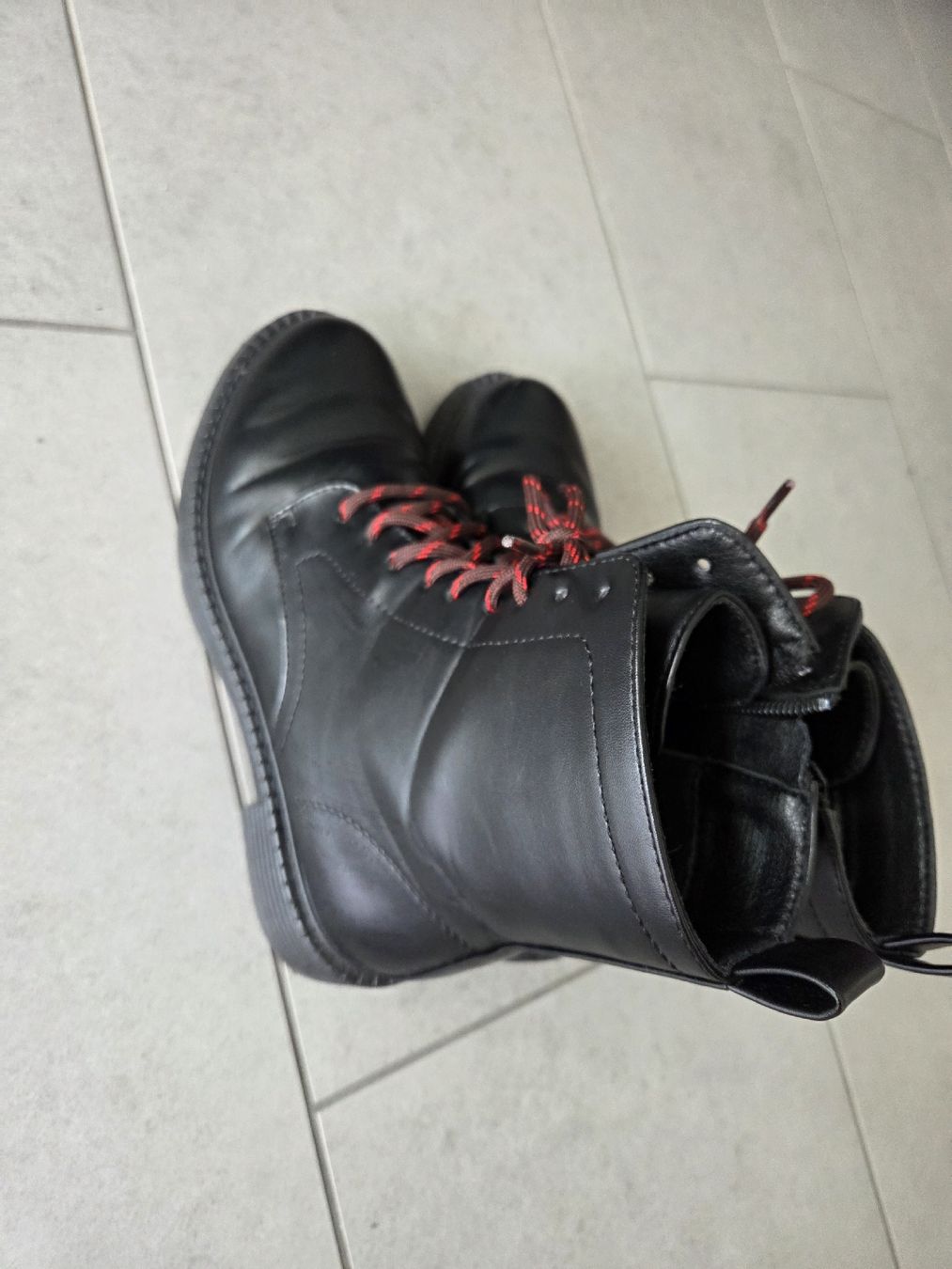 Scarpe da donna: Coole Schnürboots schwarz Grösse 38 – Usato da Domat/Ems venduto da rof_j2rm 2