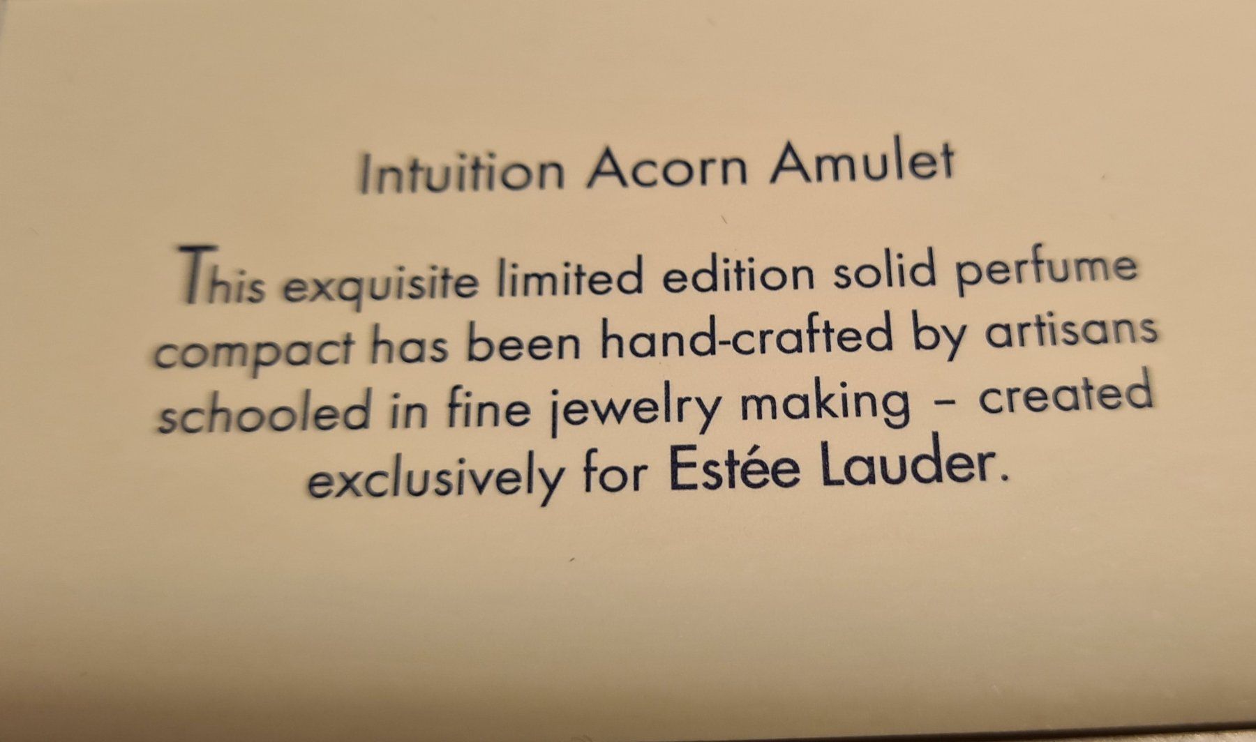 Estée Lauder Profumi & Eau de Toilette: Estée Lauder INTUITION ACORN AMULET – Usato da Steinmaur venduto da TobiasKern 2