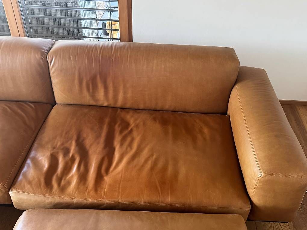 Sofas: Design-Ledersofa Naviglio mit Pouf – Gebraucht aus Maienfeld von inagrella 2