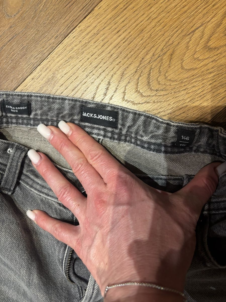 Jack & Jones Pantaloni: Drei Markenhosen – Usato da Wettingen venduto da suk_p9mv 2
