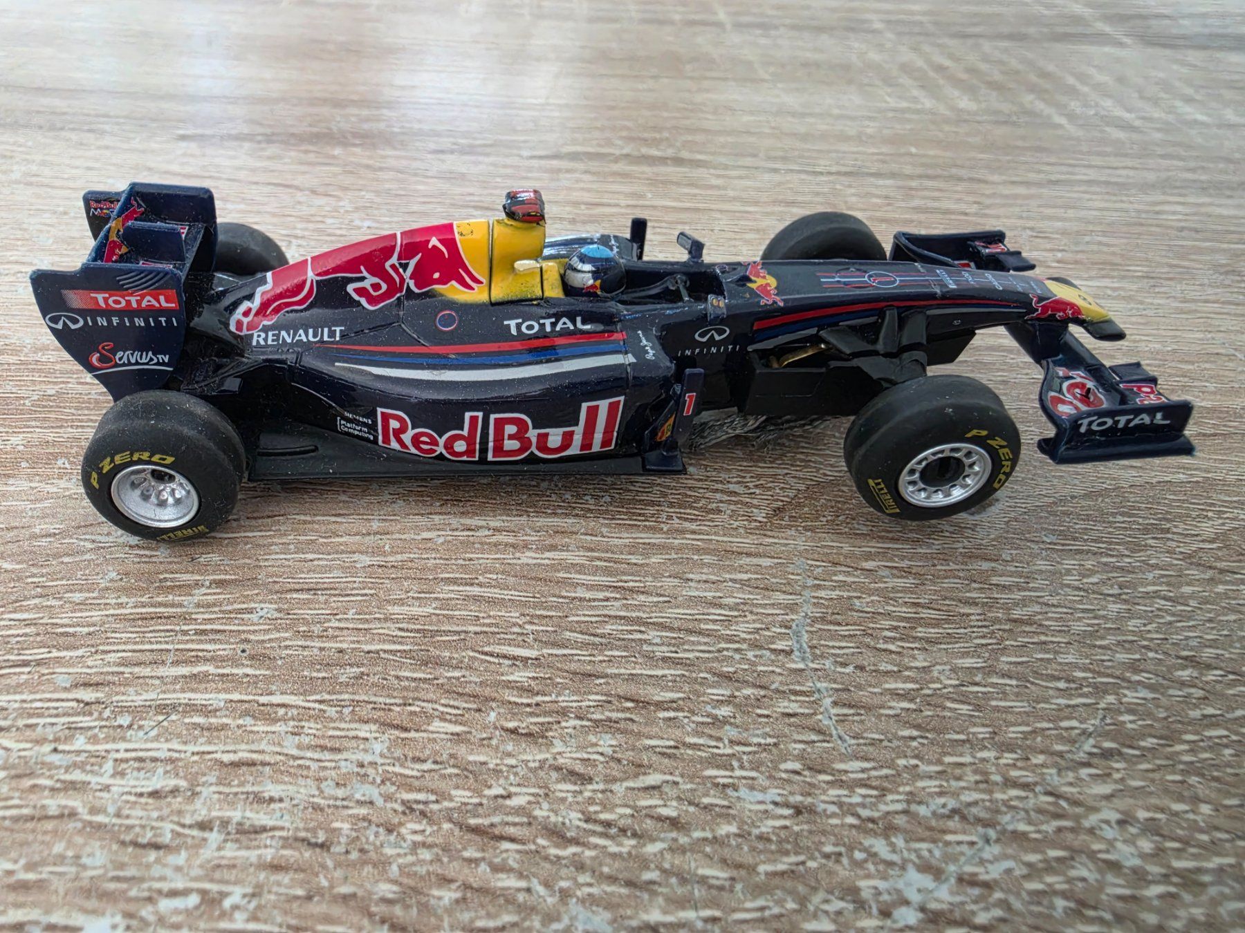 Carrera Modellini d'auto: Carrera Go Auto "Formel 1" mit RedBull – Usato da Sempach venduto da Knuckles17 3