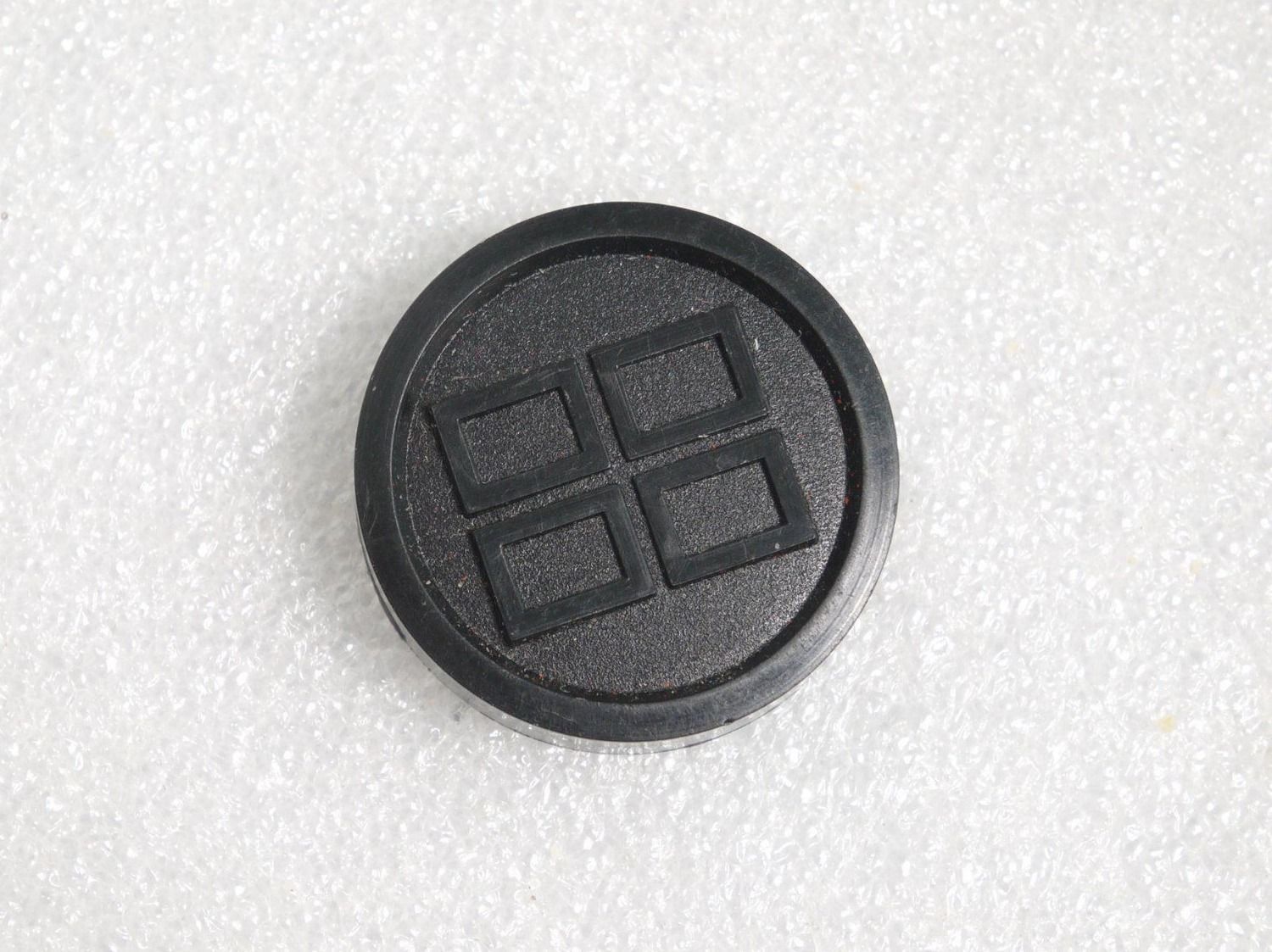 Kaiser Objektive: 24mm Objektiv Vordeckel / bouchon avant / front cap. – Neu (gemäss Beschreibung) aus Egg b. Zürich von JCB