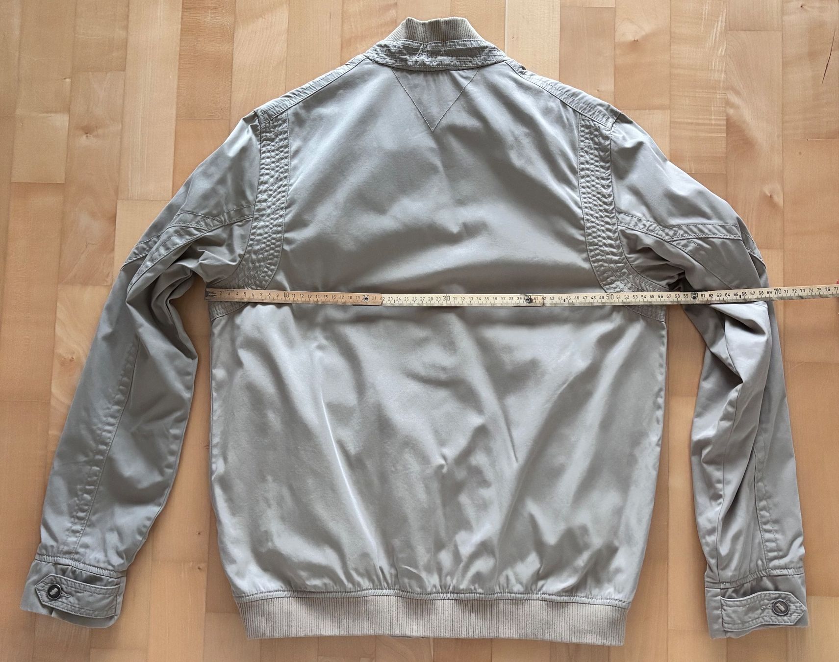 Tommy Hilfiger Jacken: Übergangsjacke Tommy Hilfiger Vintage – Gebraucht aus Winterberg ZH von vanilleinspiration 5