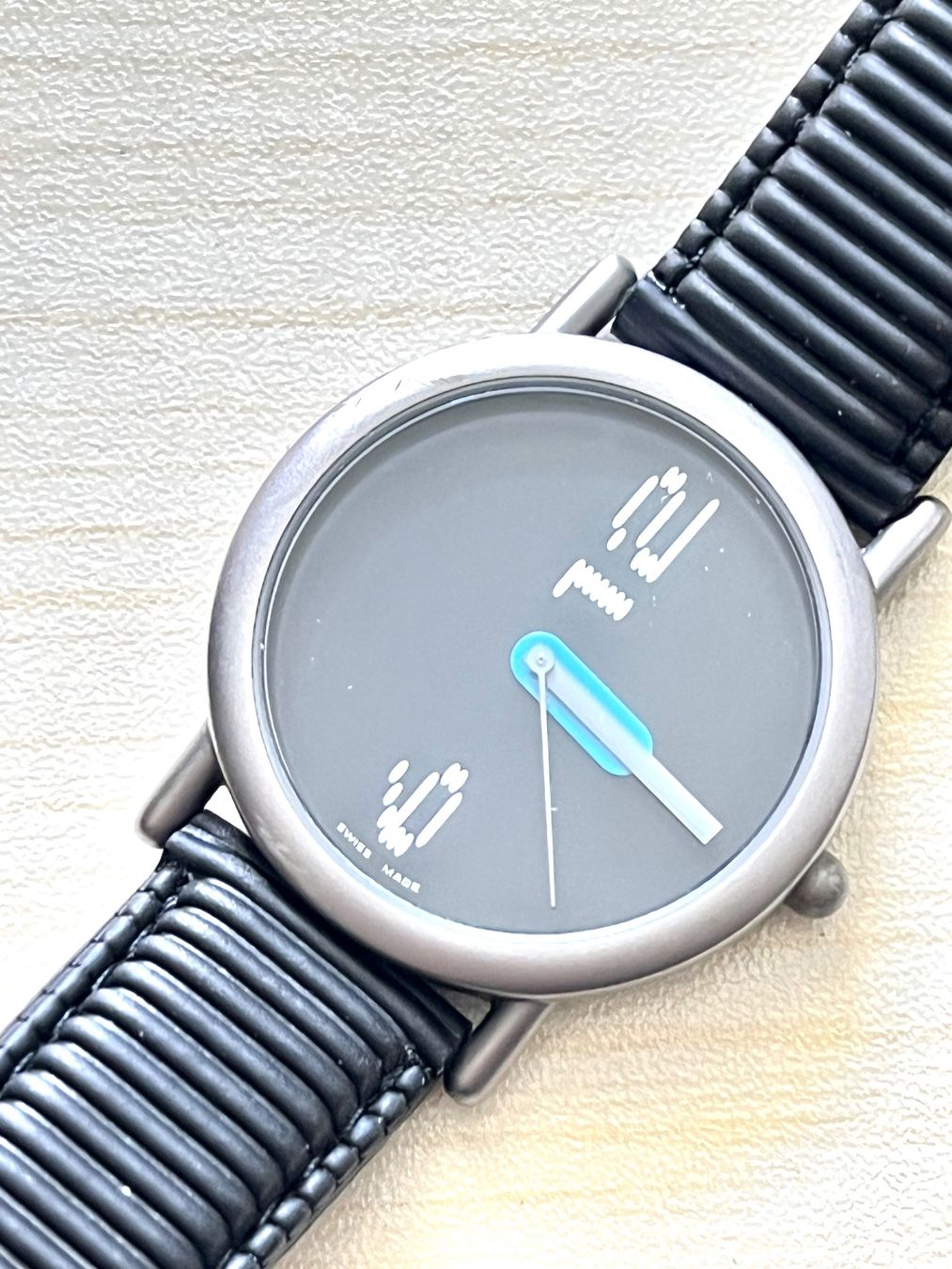 Uhren: Kultige Uhr, Schweizer Design – Gebraucht aus Grenchen von chththl