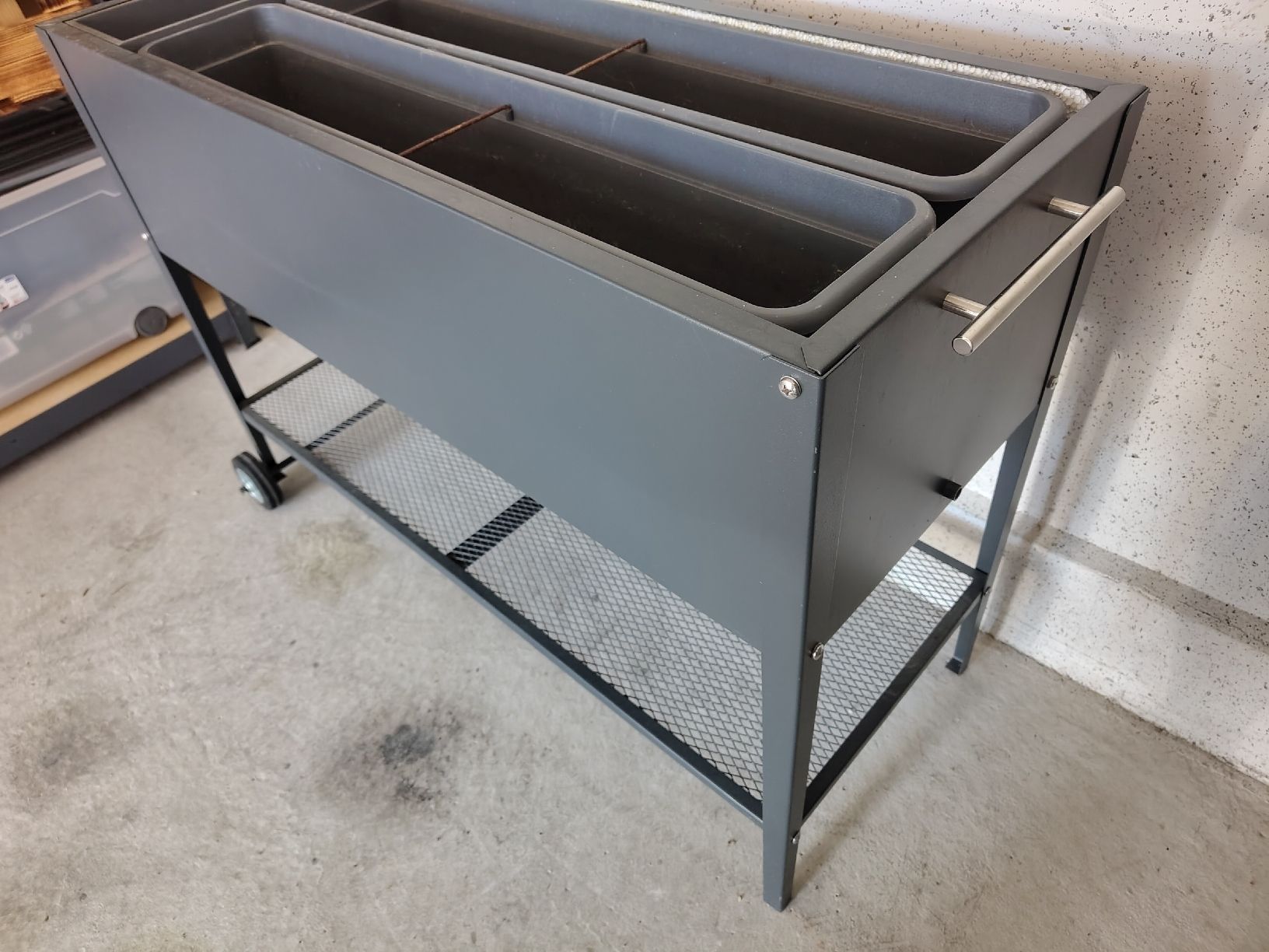 Vasi per fiori: Hochbeet Metall Anthrazit inkl. 2 Blumenkisten – Usato da Stettlen venduto da SyBi_39 1