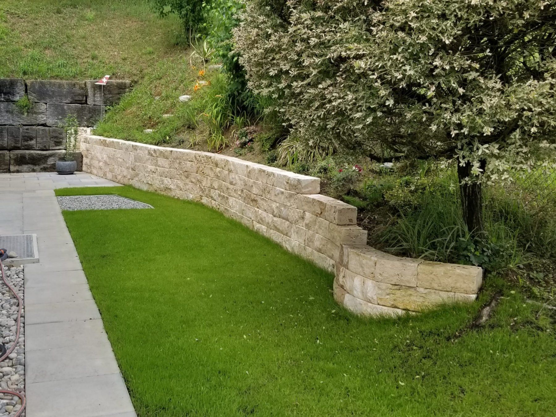 Pietre & tegole: MAUERSTEINE GESÄGT KLEINMAUERSTEINE TRAVERTIN HELL 15 cm – Nuovo (secondo la descrizione) da Thalwil venduto da Qualitaetdesign 1