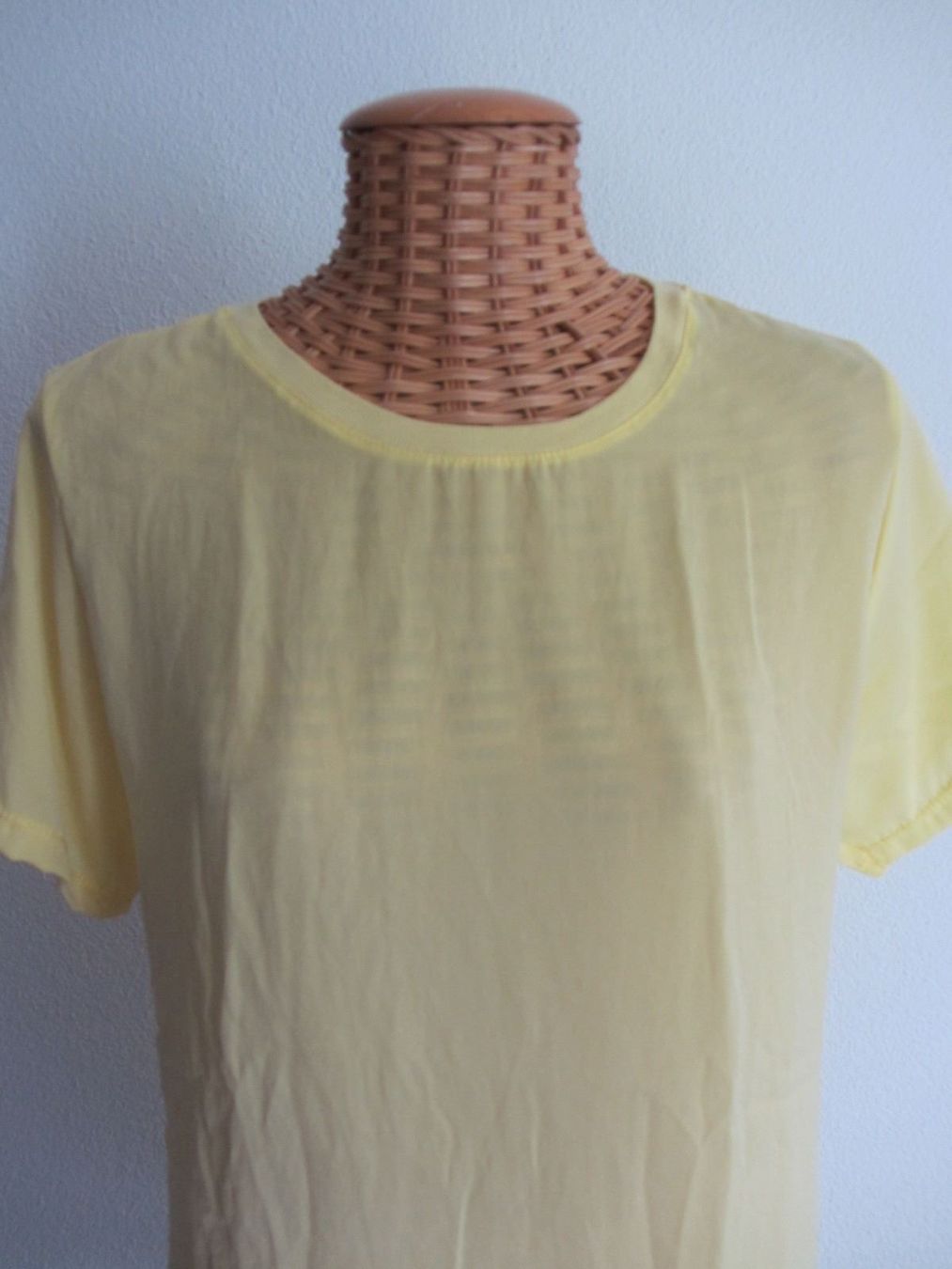 T-shirt: Longshirt gelb fliessend - 38 – Usato da Zürich venduto da Diazaio 1