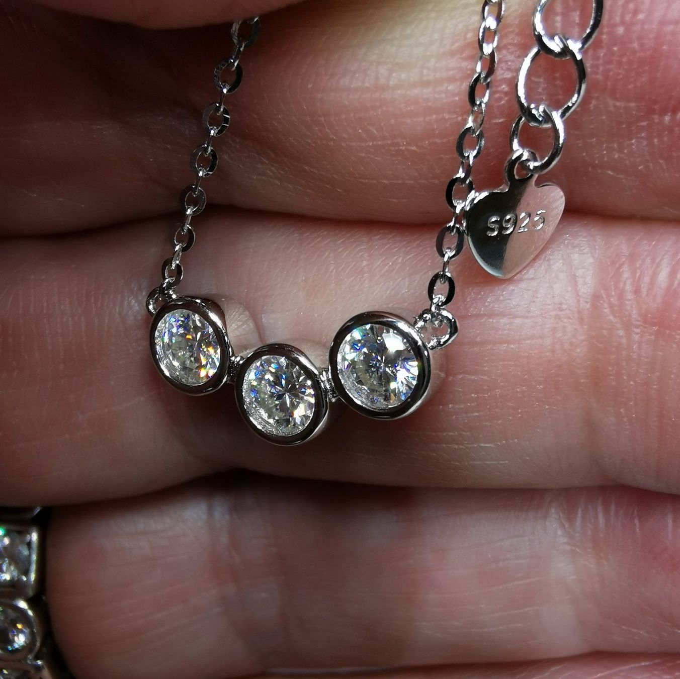 Catenine: Collier argent avec diamants moissanite de 0,9 ct certifiés – Nuovo e nell'imballaggio originale da Reconvilier venduto da Tsma67 7