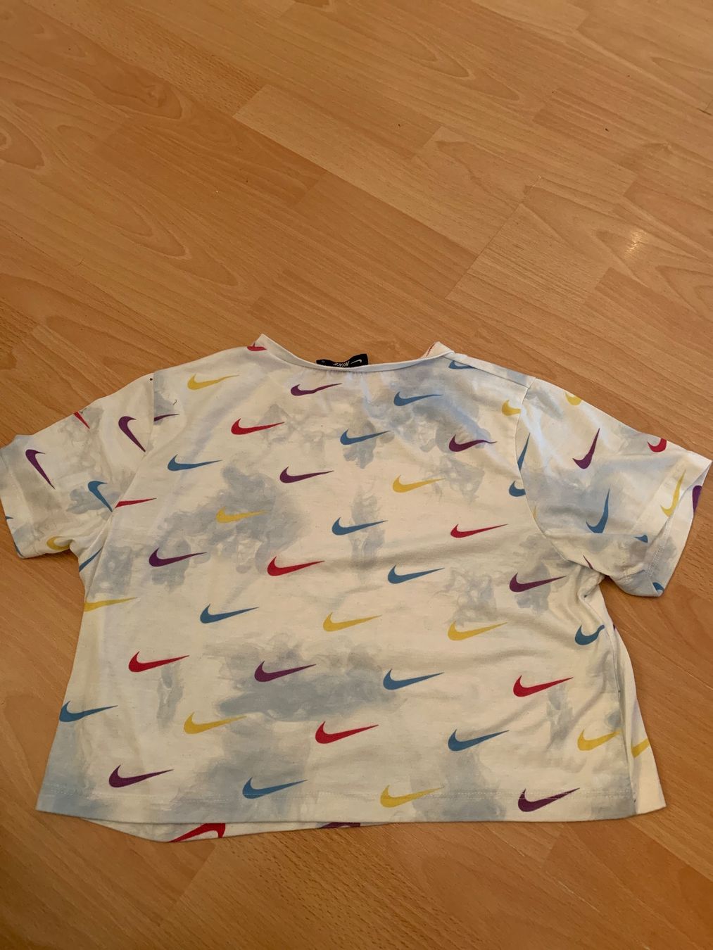 Nike Tops: Joli crop top Nike taille S – Gebraucht aus MEYRIN von Gwendo10 1