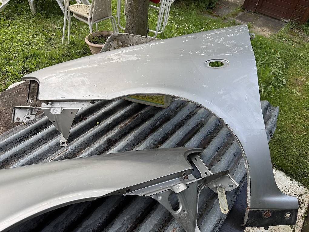 Tutti pezzi di ricambio auto: Ailes avant Fiat Punto – Usato da Morges venduto da Nicorital 1
