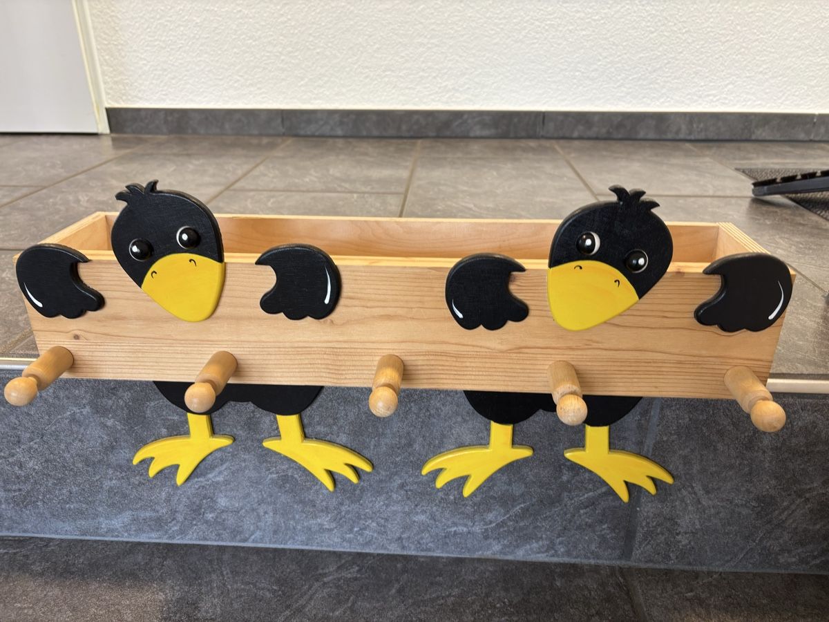 Garderobe: Kindergarderobe aus Holz – Gebraucht aus Staufen von arnicla