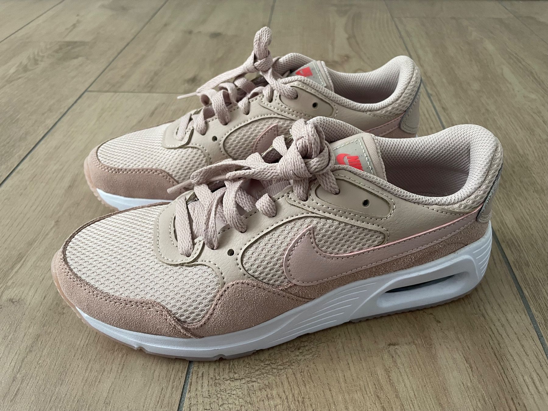 Nike Damenschuhe: Nike Air Max Gr. 38 NEU – Neu (gemäss Beschreibung) aus Waltenschwil von hansnine