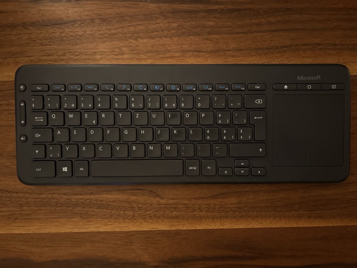 Microsoft Tastaturen: Microsoft Tastatur und Nummernblock – Gebraucht aus Zürich von ZuriiiCity 1