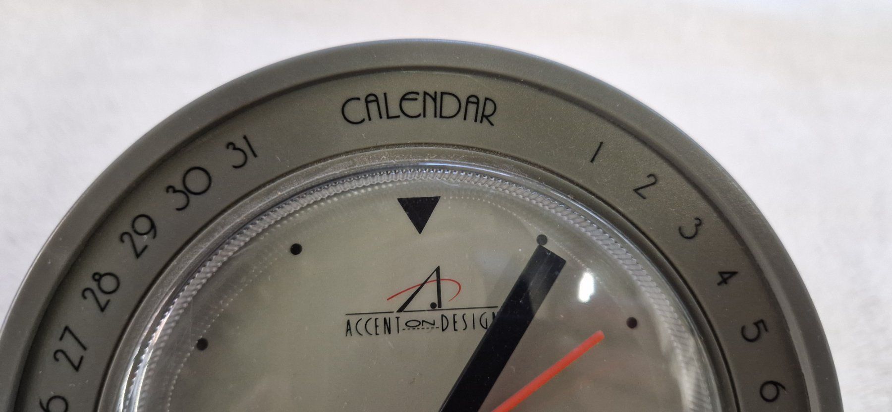 Orologi: TISCHUHR CALENDAR ACCENT ON DESING – Usato da Bilten venduto da Mic2022 3