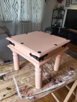 Mini table en bois massif rénovée