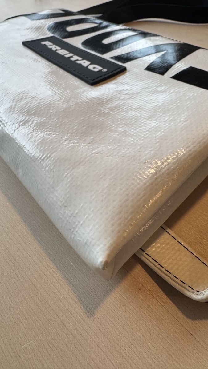 Freitag Taschen: FREITAG Tasche EDDIE weiss und schwarz – Neu (gemäss Beschreibung) aus Chur von arxi 4