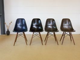 Eames Fiberglas Stühle von Hermann Miller im Set