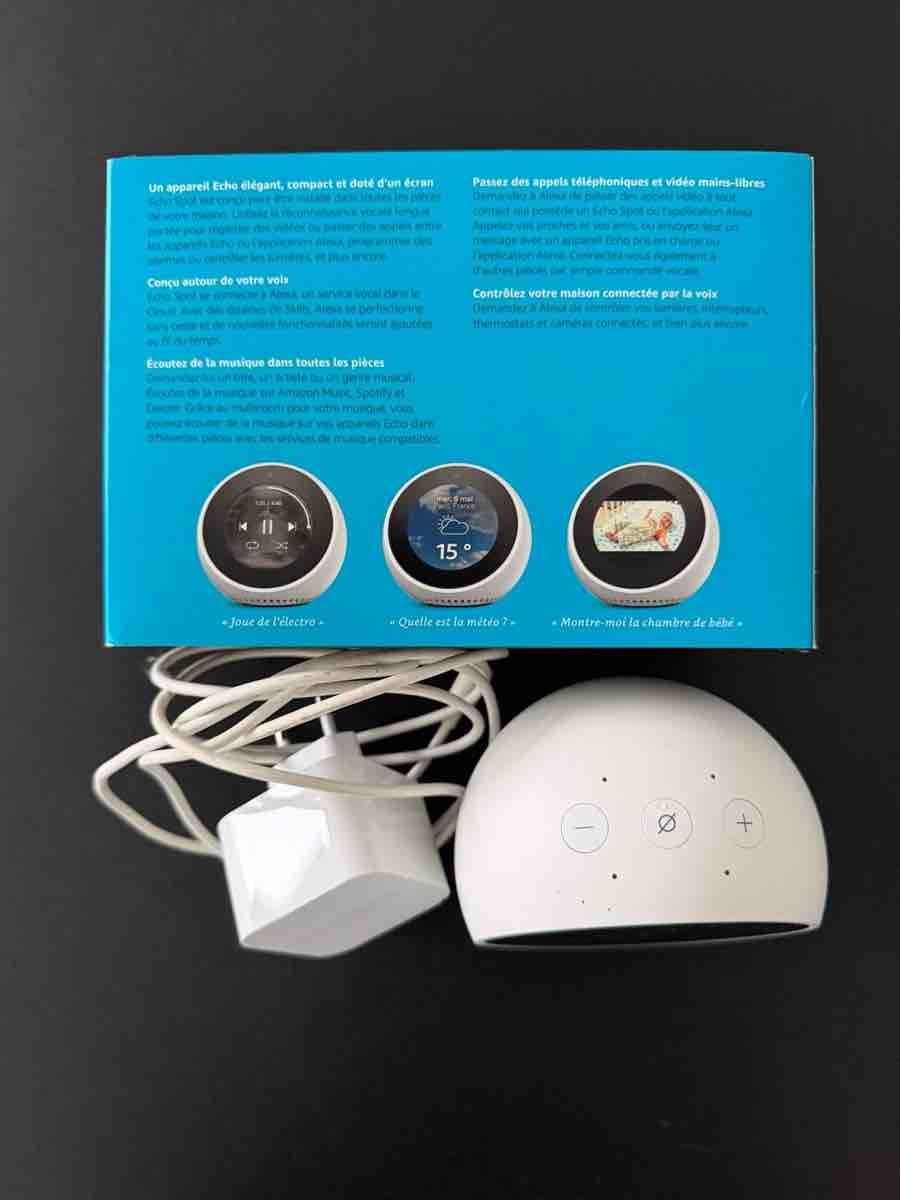 Amazon Lautsprecher: Amazon Echo Spot weiss – Neu (gemäss Beschreibung) aus Zürich von Seryy 5