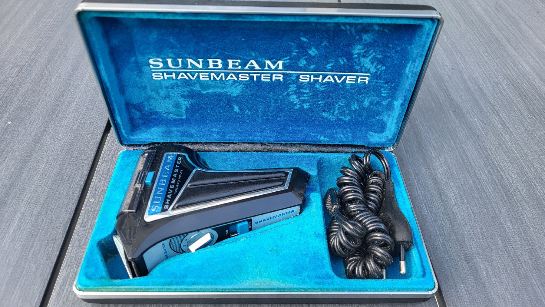 Rasierapparate & Rasierklingen: Sunbeam Design 70er original USA – Gebraucht aus Lyss von Schrotthandel