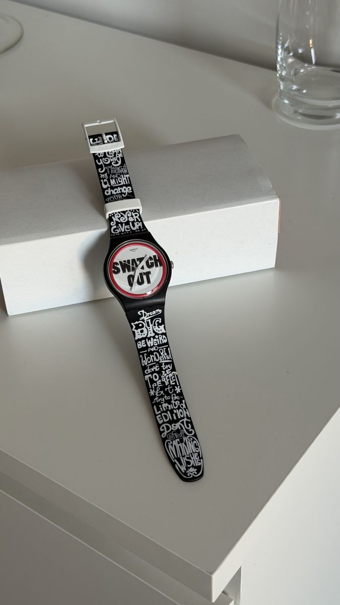 Swatch Orologi: Swatch Out watch – Nuovo (secondo la descrizione) da Paradiso venduto da viorea 1