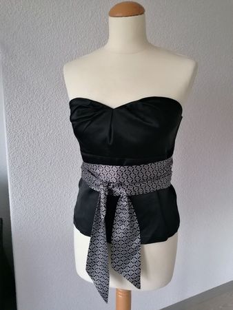 Schwarze Satin-Corsage Gr. 36