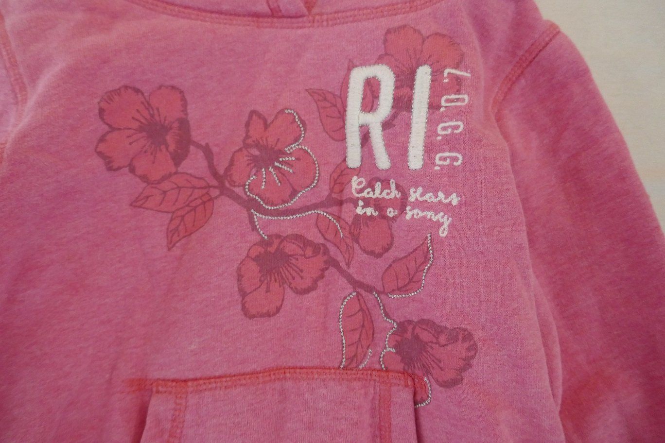 Maglioni & Felpe: Schmucker rosa Pullover mit Kapuze, Gr. 110/116 – Usato da Horgen venduto da Feli39 1