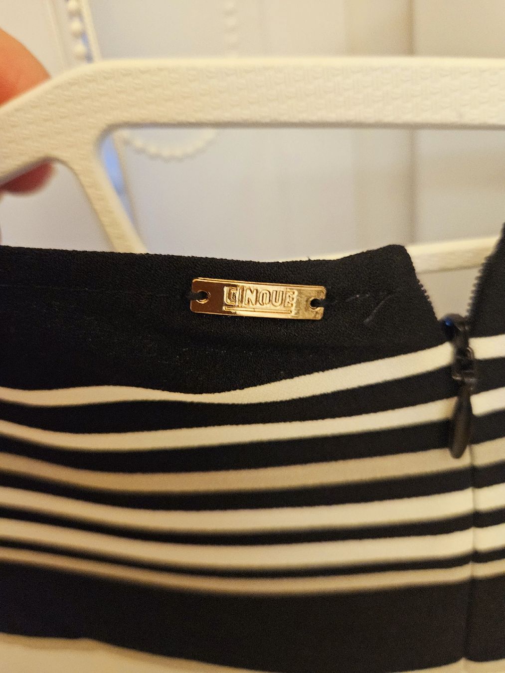 Cinque Vestiti: Kleid von Cinque Gr. 34 – Nuovo (secondo la descrizione) da Rhäzüns venduto da inf_rcj7 3