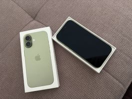 Iphone 17 in Sage Green 🌿
