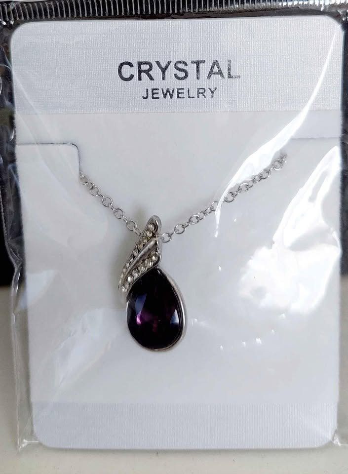 Anhänger: Elegante Halskette, Neu – Neu und originalverpackt aus Aarburg von Glitzerschein 1