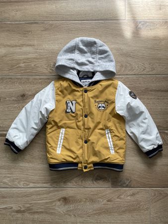 Coole Übergangsjacke mit Kapuze, Grösse 98, Top Zustand!