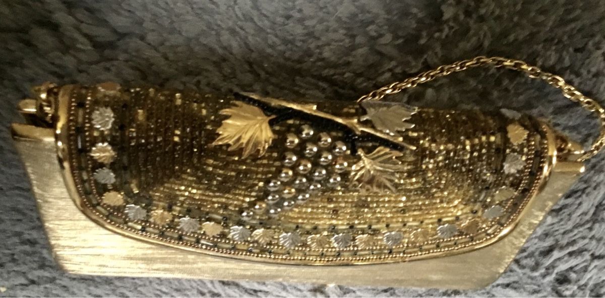 Taschen für Damen: Vintage Messing Clutch: Abendtasche – Gebraucht aus Schlieren von Jeajet 7
