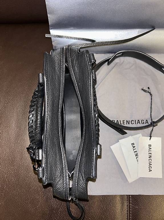 Balenciaga Taschen für Damen: Balengiaca Neo Classic Handbag – Gebraucht aus Zug von fabi0303 2