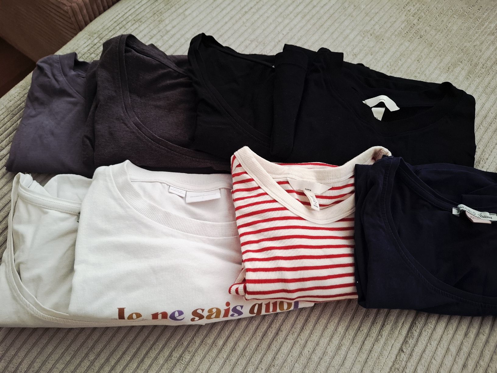 Kleiderpakete: 8 Umstands-T-Shirts Grösse S – Gebraucht aus Bern von fabienneste
