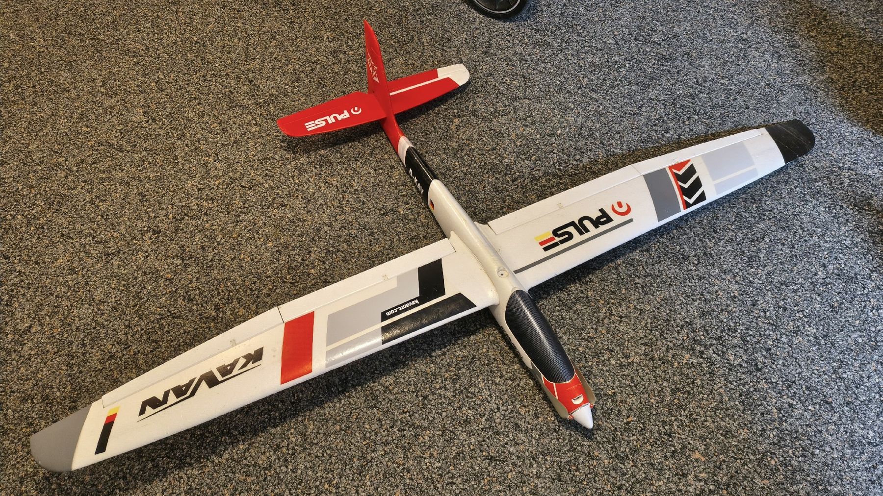 Modellismo RC: Kavan Pulse Elektro Segelflugzeug 220 cm – Usato da Azmoos venduto da Ksubaru