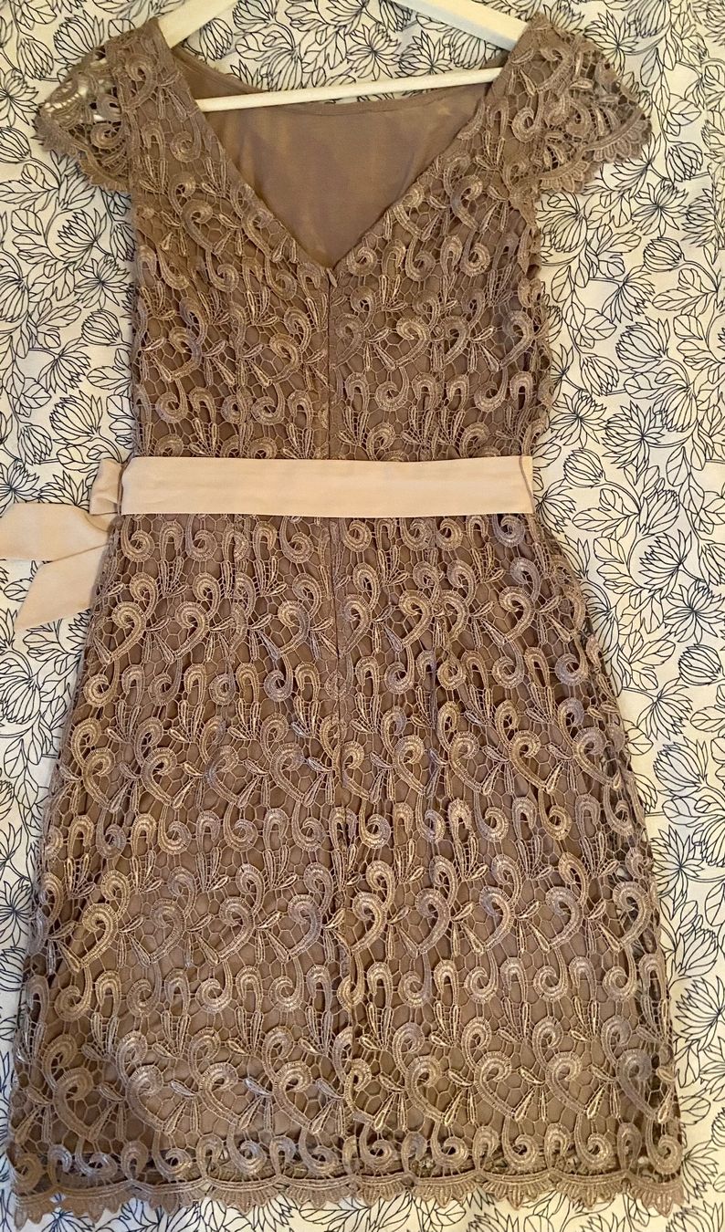 Kleider: JAKE*S Cocktailkleid Creme 34 – Gebraucht aus Widnau von Imani 1