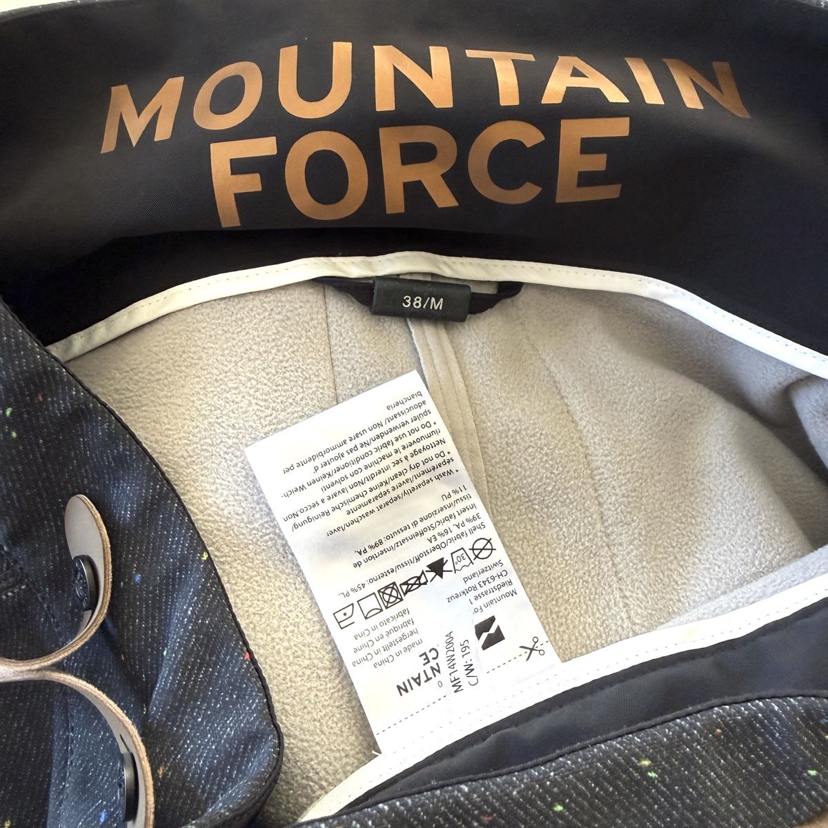 Mountain Force Pantaloni: MOUNTAIN FORCE Pants – Nuovo (secondo la descrizione) da Freienbach venduto da Avviivva_Shop 8