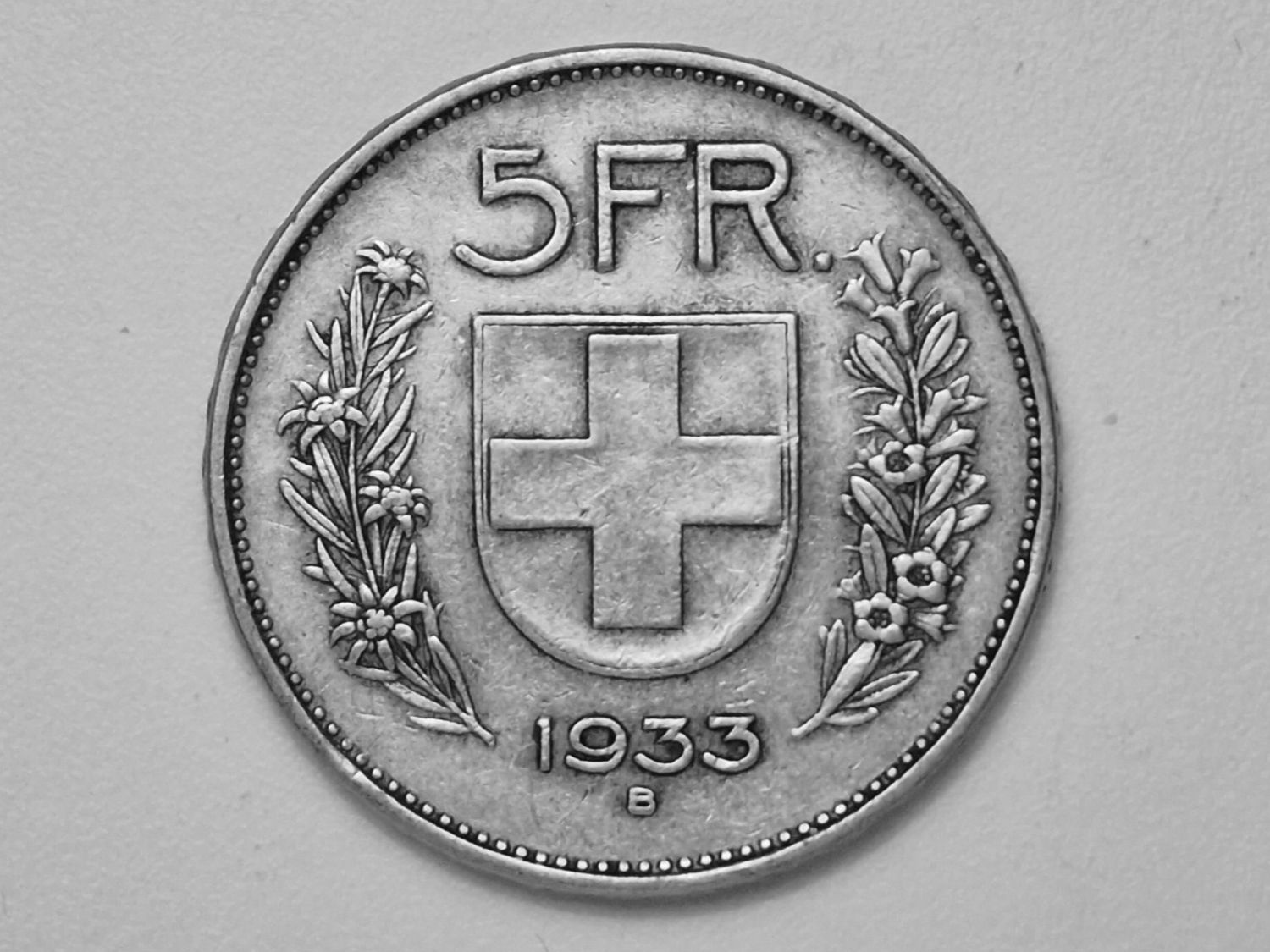 Tutti le monete: 1x 5 Fr. - 1933 B - Silber/Argent 0.835 – Usato da Rüti ZH venduto da jpee