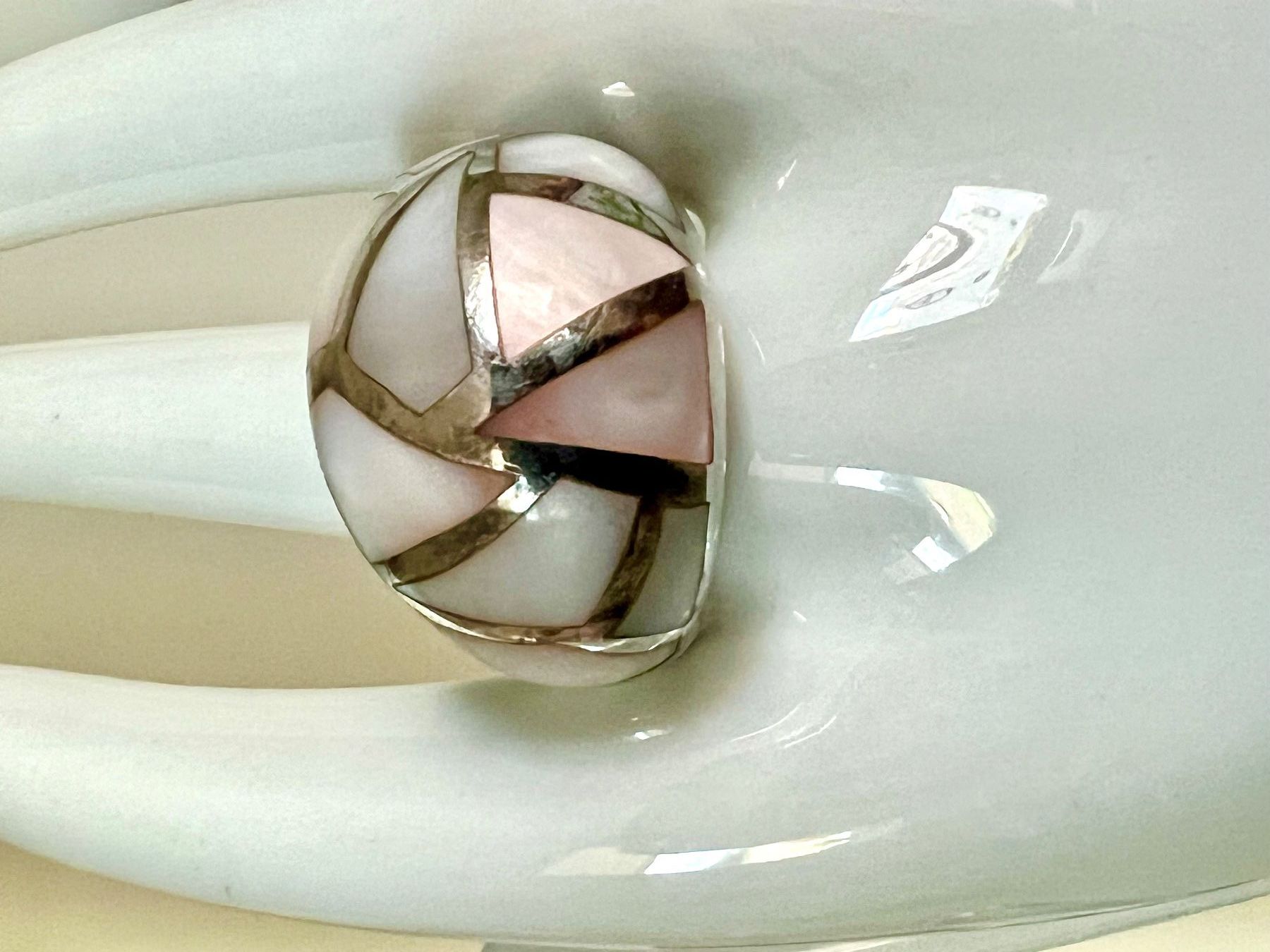 Ringe: Silber 925 - Architektonischer Designer Ring mit Perlmutt – Gebraucht aus Ruswil von artbyhand 1