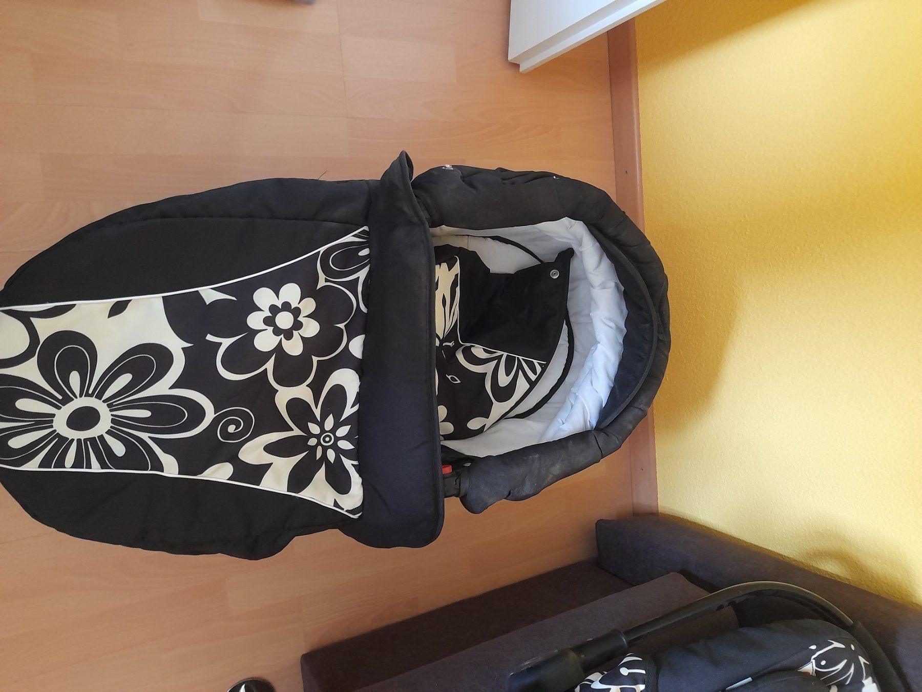 Carrozzine: Kinderwagen – Usato da altbüron venduto da verena86 3