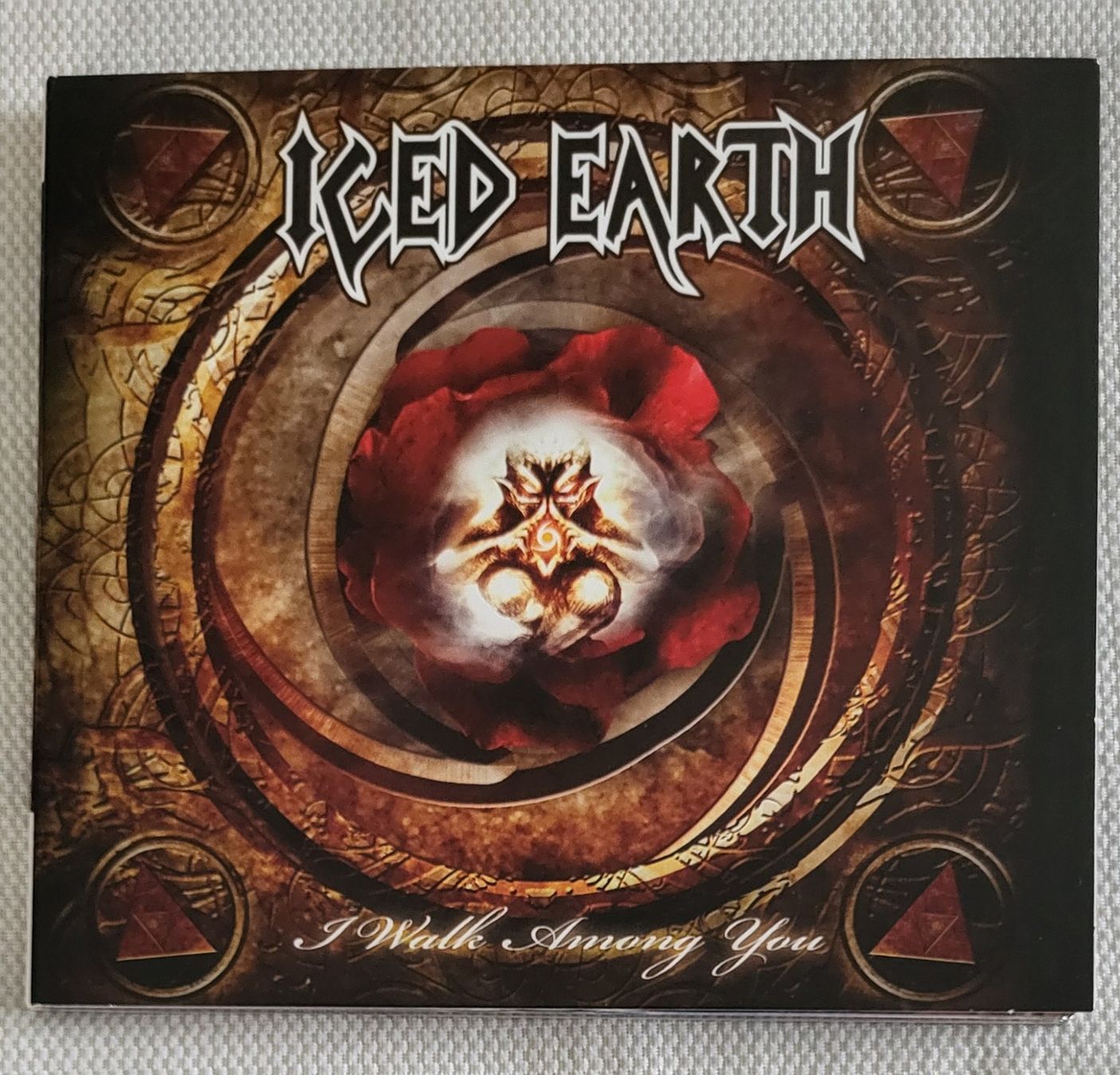 CD: Iced earth - I walk among you – Usato da Villars-sur-glane venduto da Epsilonhike
