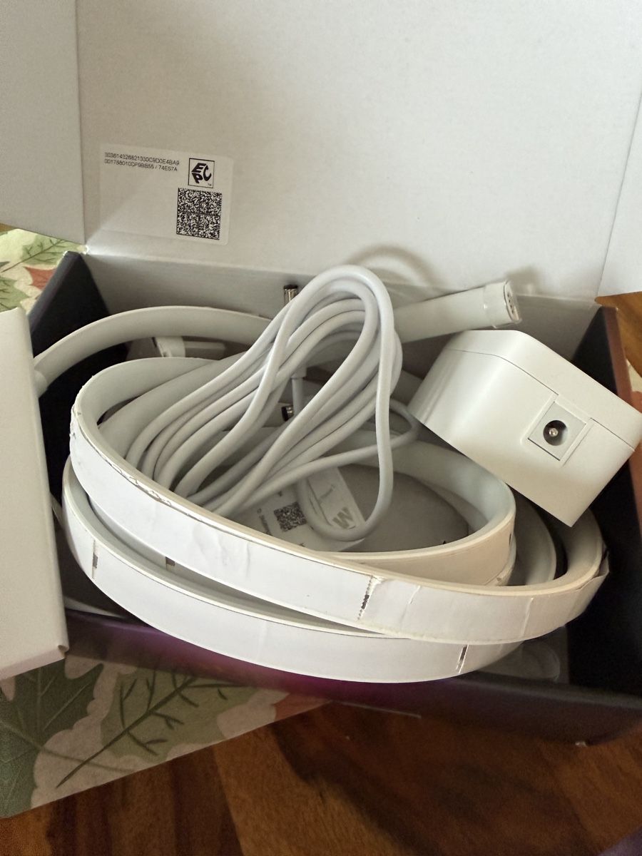 Philips Lampen: Philips hue gradient Lightstrip 2 M  – Neu (gemäss Beschreibung) aus Zumikon von fan_775c 1