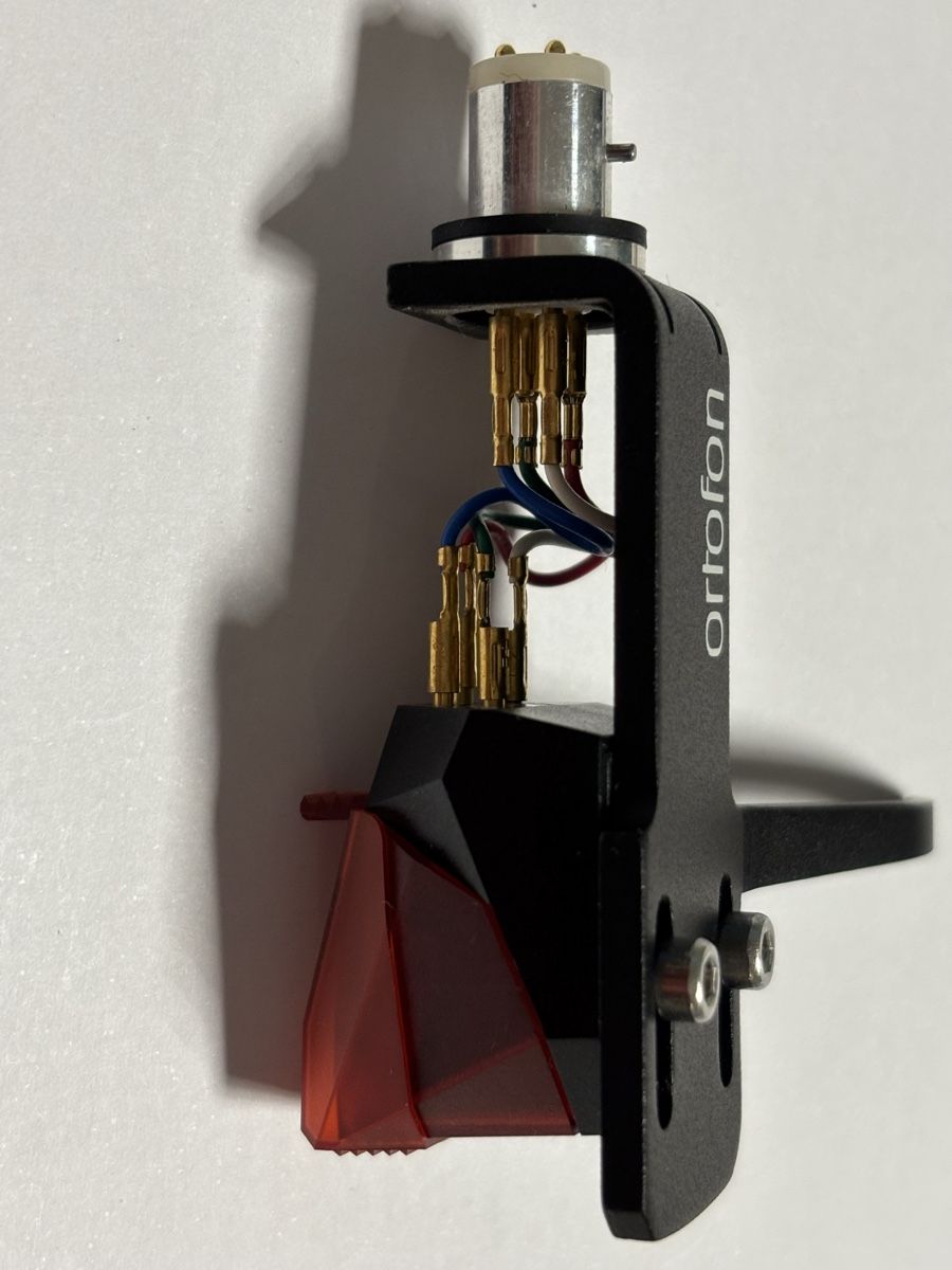 Ortofon Plattenspieler: Ortofon 2M Red mit Head shell.  – Gebraucht aus Sargans von Oschaeli 2