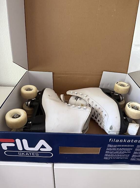 Fila Patins à roul. & inline: Weisse Rollschuhe – D'occasion à Riehen par pau_vl6b